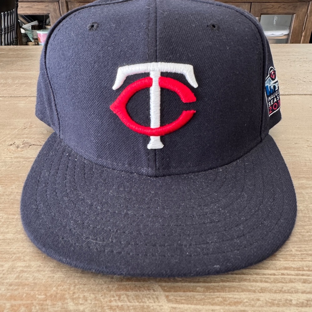 Minnesota Twins New Era 7.5 2010
inaugural season